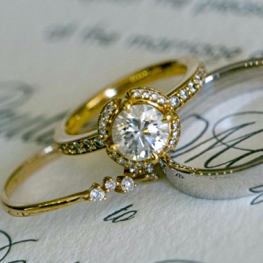 RITANI GOLD HALO ENGAGEMENT RING